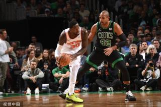 约百名记者 约百名记者