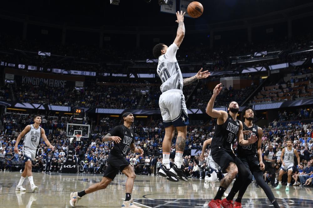 在新秀赛季 在新秀赛季